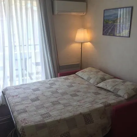 Apartment Victoria Palace/ Queen's Garden Sea View Menton